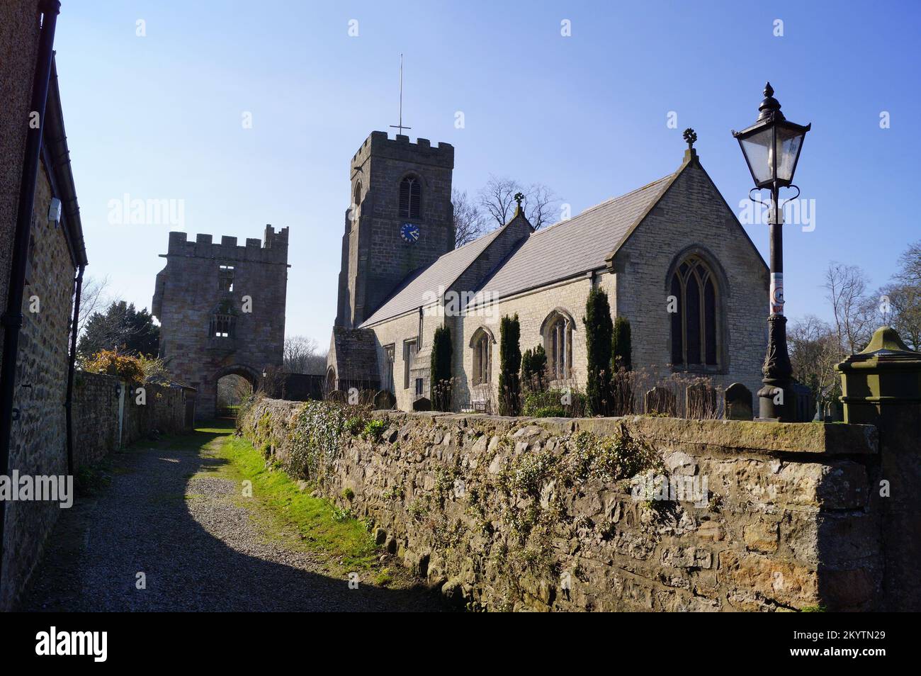 A view of St Nicholas parish church in West Tanfield, England (UK Stock ...