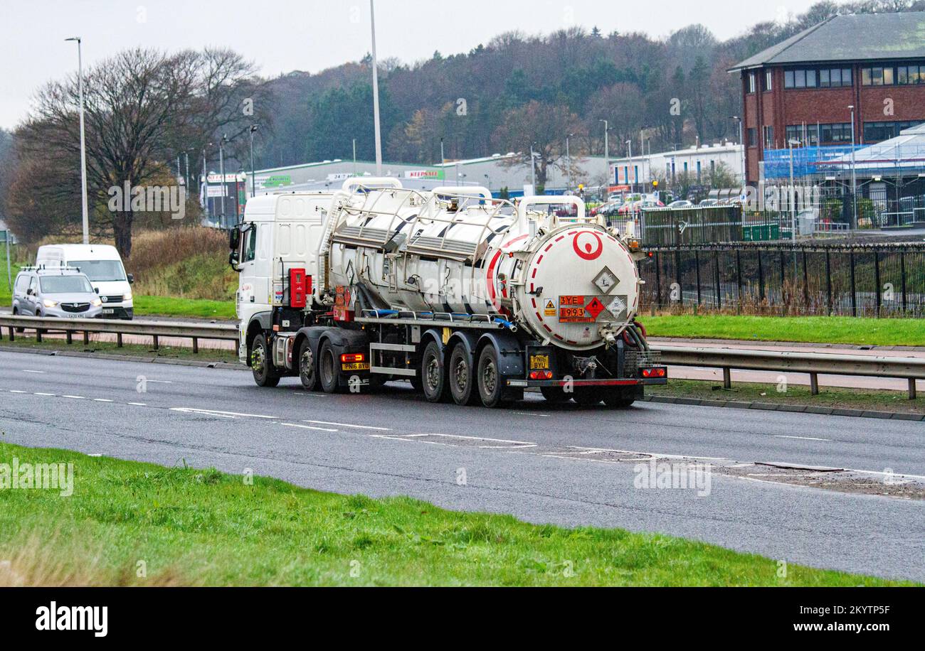 Gas trucks motoring hires stock photography and images Alamy