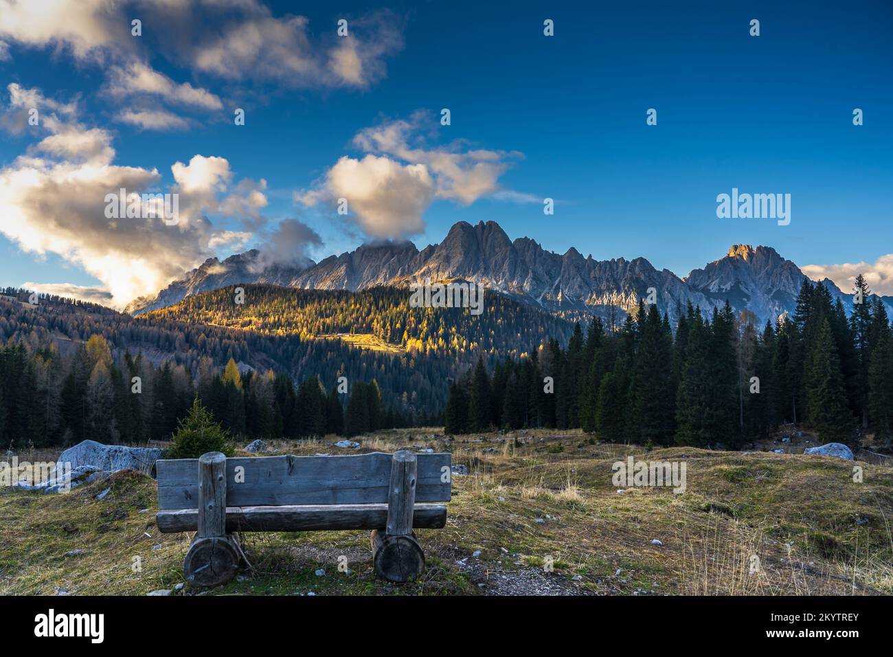 Panoramic view of the mountains surrounding the Malga Casera Razzo (Vigo di Cadore, Italy) Stock Photo