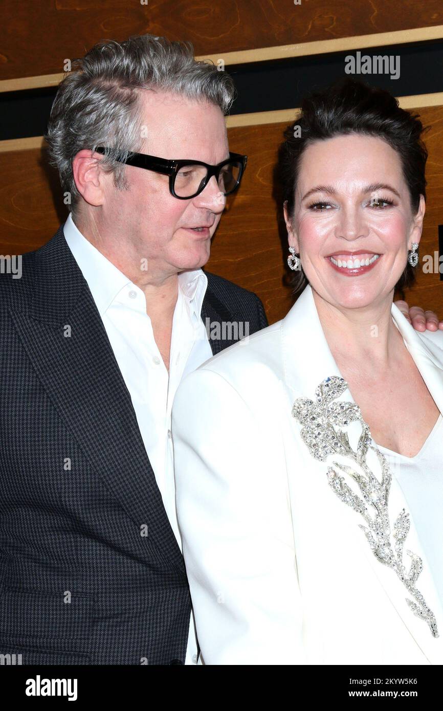 Beverly Hills, CA. 1st Dec, 2022. Colin Firth, Olivia Colman at arrivals for EMPIRE OF LIGHT Premiere, Samuel Goldwyn Theater, Beverly Hills, CA December 1, 2022. Credit: Priscilla Grant/Everett Collection/Alamy Live News Stock Photo