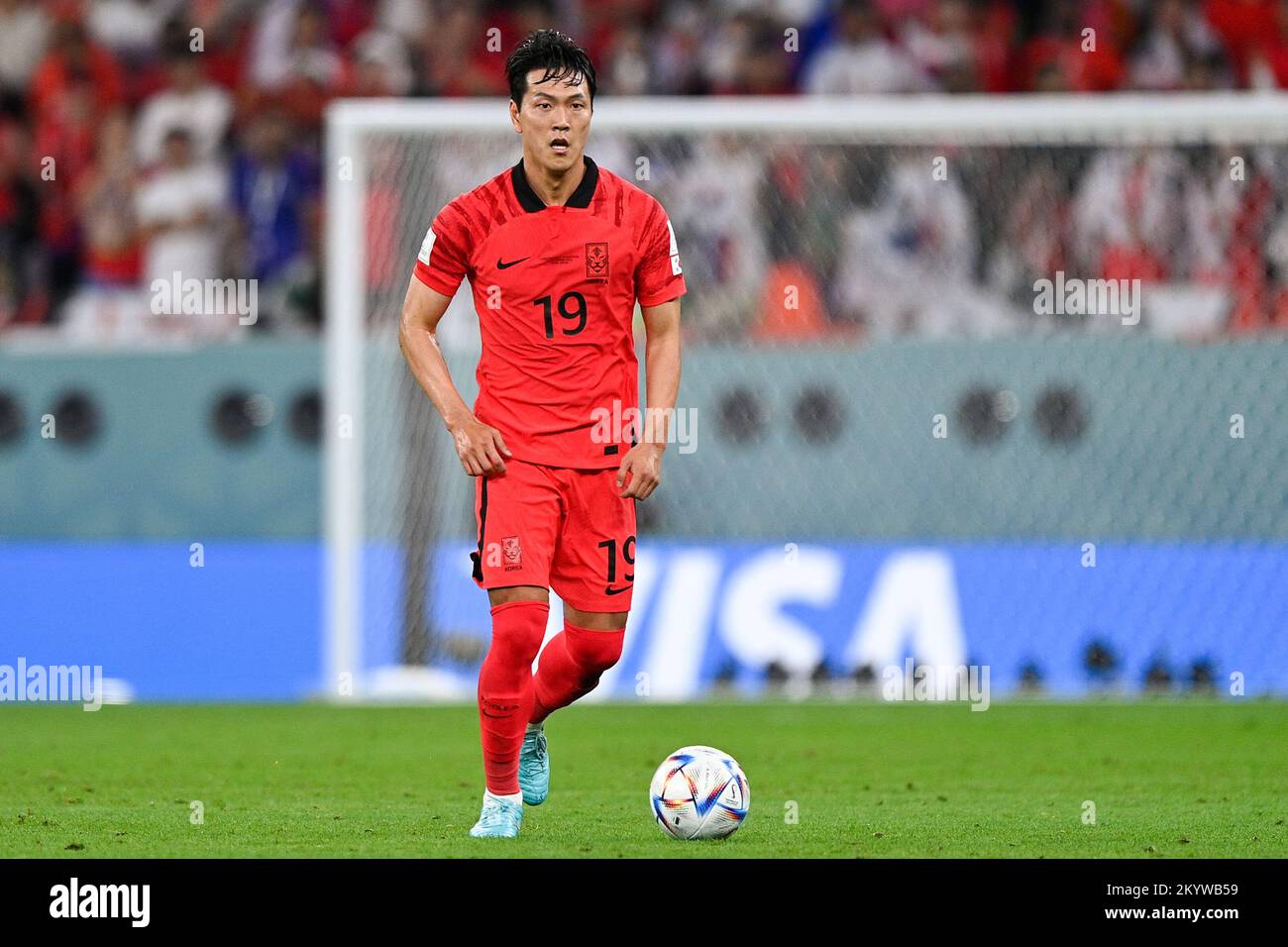AL KHOR, QATAR - DECEMBER 2: Young Gwon Kim of Korea Republic runs with the ball during the Group E - FIFA World Cup Qatar 2022 match between Costa Rica and Germany at the Al Bayt Stadium on December 2, 2022 in Al Khor, Qatar (Photo by Pablo Morano/BSR Agency) Stock Photo