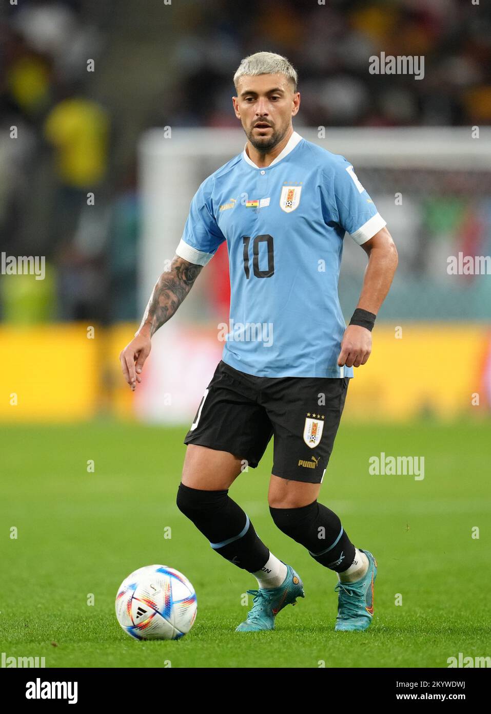 Uruguay's Giorgian de Arrascaeta during the FIFA World Cup Group H match at the Al Janoub Stadium in Al-Wakrah, Qatar. Picture date: Friday December 2, 2022. Stock Photo