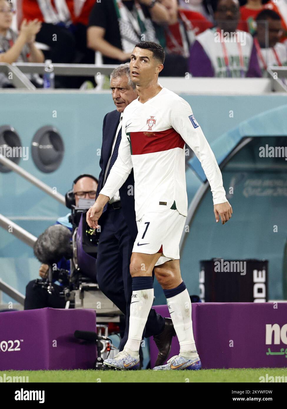 Qatar. 02nd Dec, 2022. DOHA - (l-r) coach Fernando Santos of Portugal, Cristiano Ronaldo of Portugal during the FIFA World Cup Qatar 2022 group H match between South Korea and Portugal at Education City Stadium on December 2, 2022 in Doha, Qatar. AP | Dutch Height | MAURICE OF STONE Credit: ANP/Alamy Live News Stock Photo