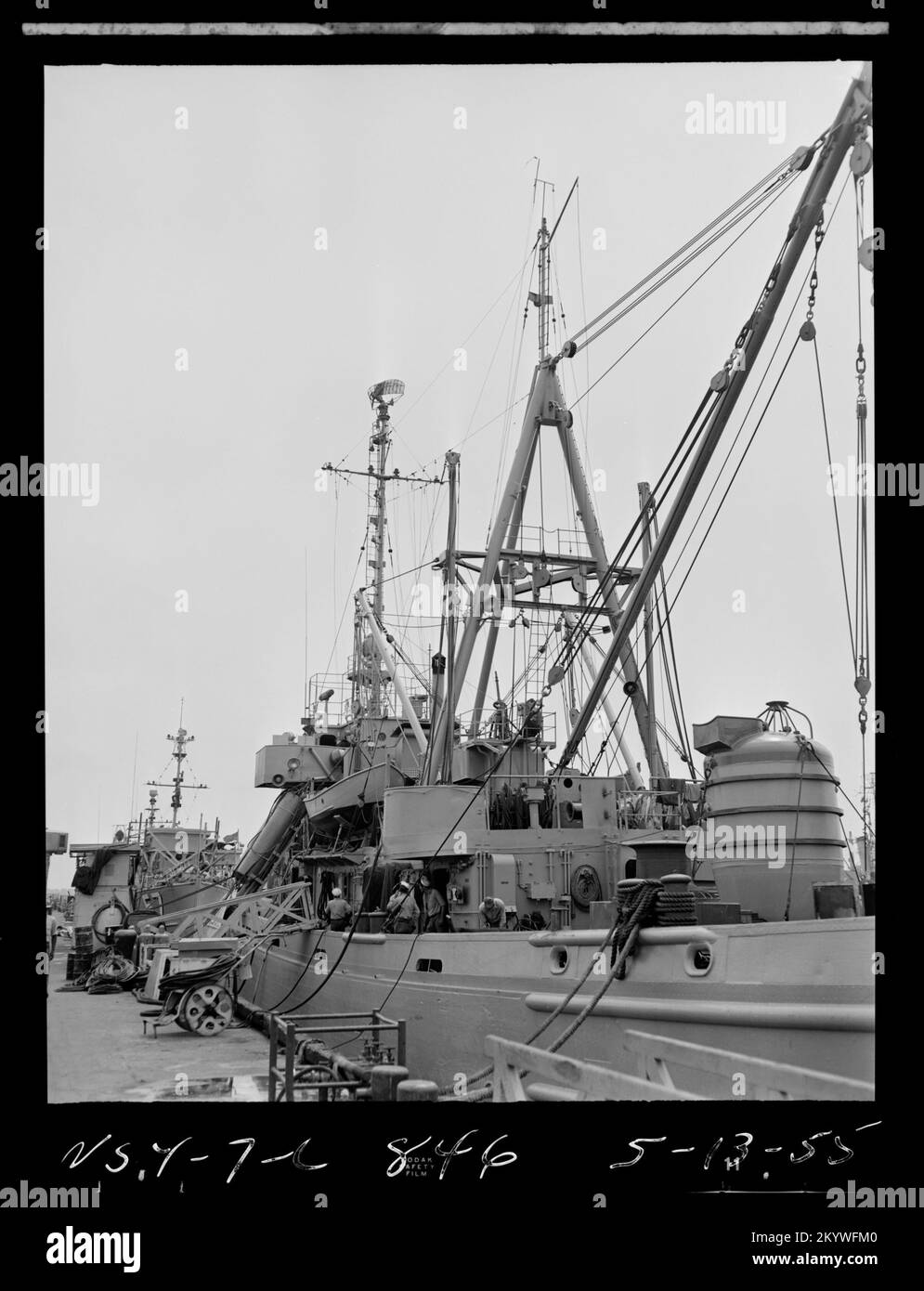 ASR-12 Penguin , Ships, Naval Vessels, Boats, Naval History, Navy Stock ...