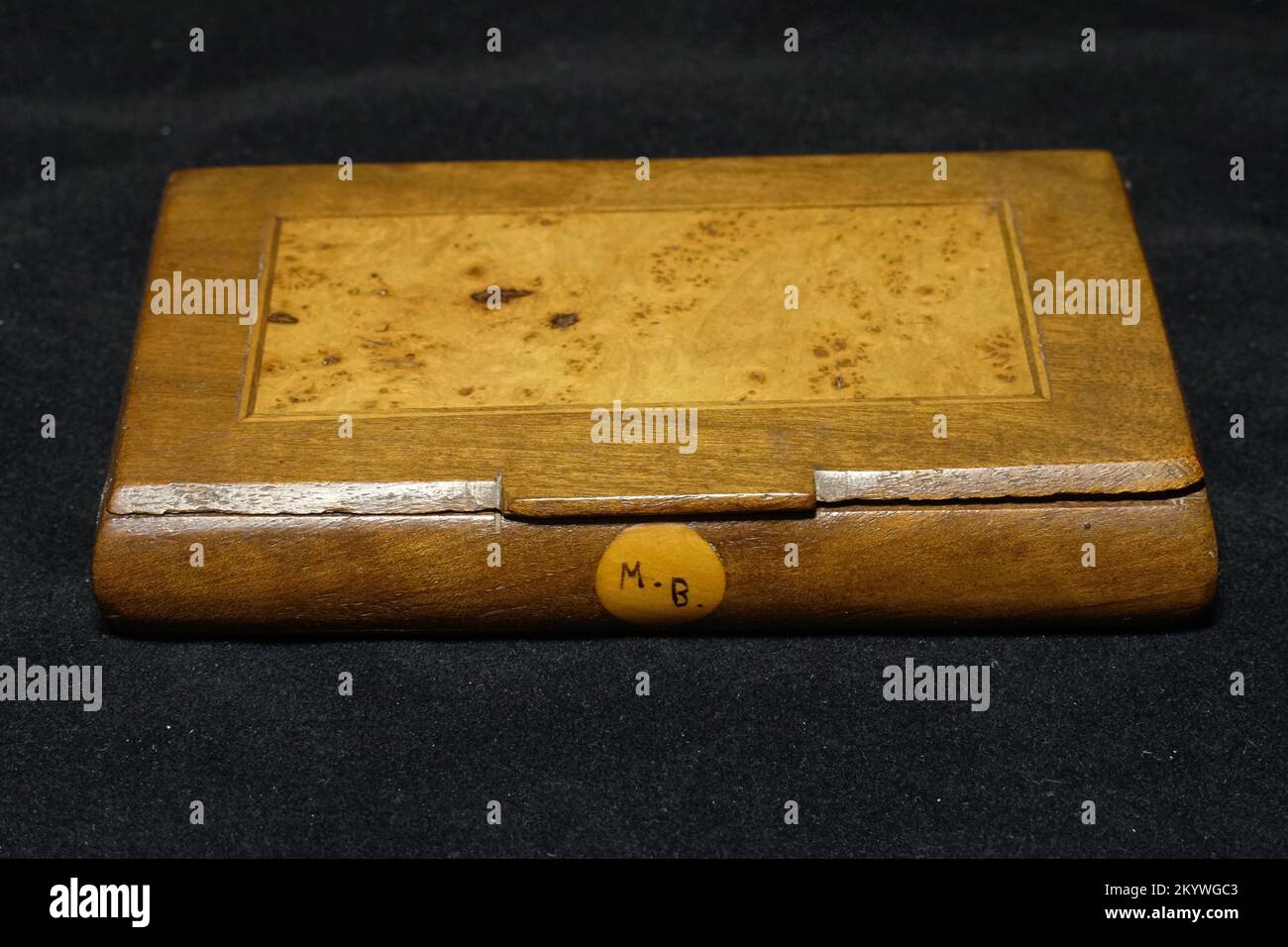 Small Antique Inlayed Wooden Box Stock Photo - Alamy