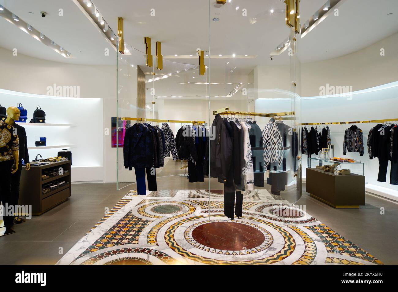 Versace outlet hi-res stock photography and images - Page 2 - Alamy