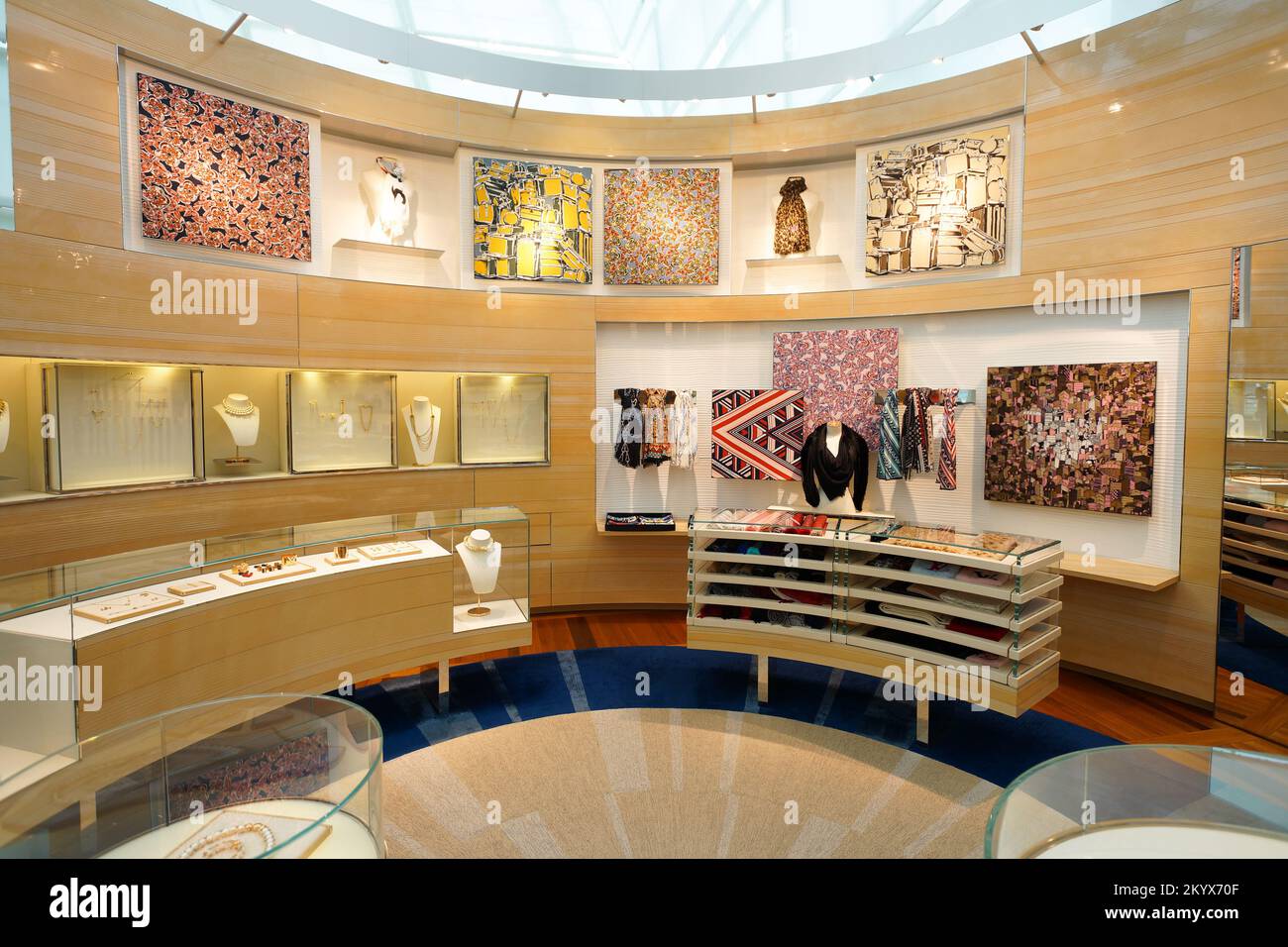 DENVER, USA - JUNE 25, 2014: View at Louis Vuitton shop in Denver. Louis  Vuitton is a French fashion house founded in 1854 and one of the world's  leading international fashion houses Stock Photo - Alamy