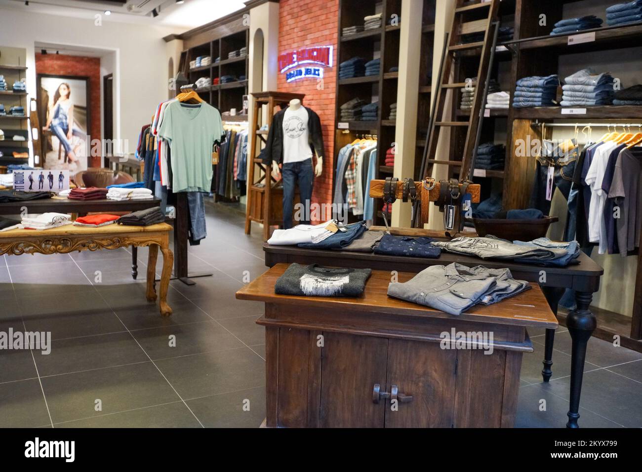 True religion cheap tanger outlet