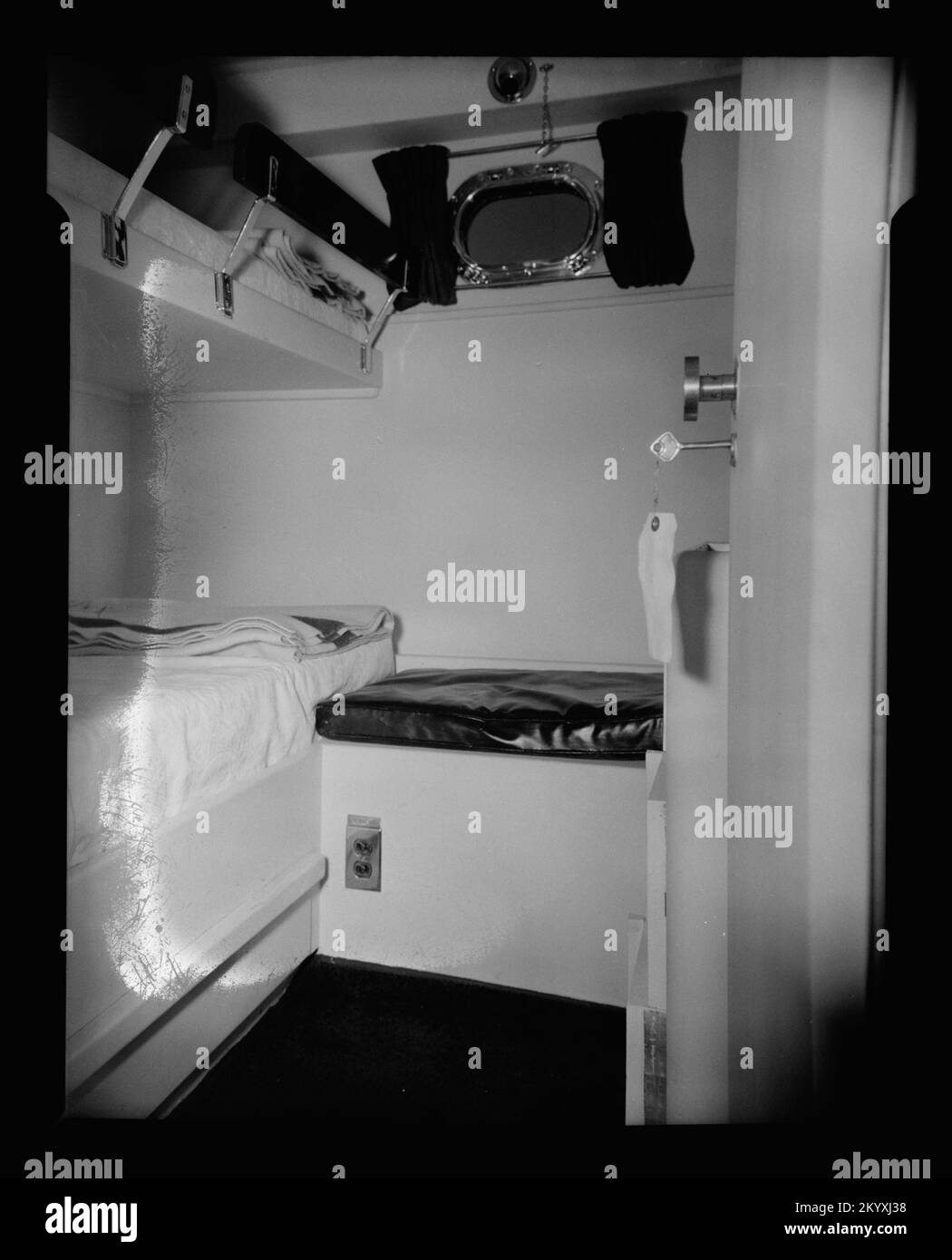 AGC369 Williamsburg , Ships, Naval Vessels, Boats, Naval History, Navy