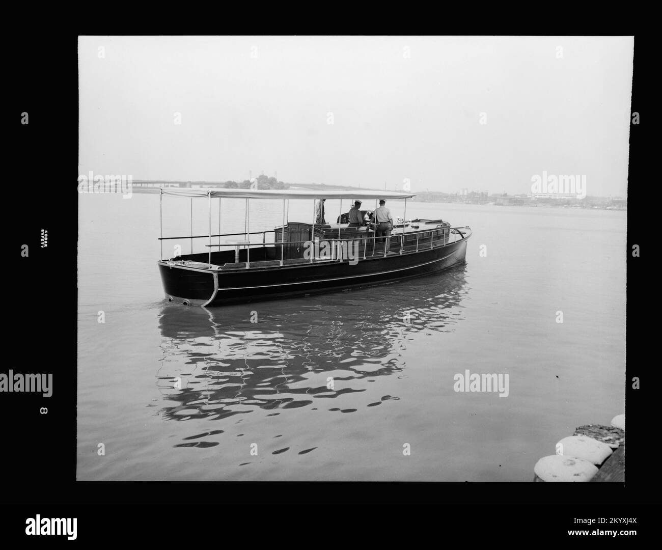 AGC369 Williamsburg , Ships, Naval Vessels, Boats, Naval History, Navy