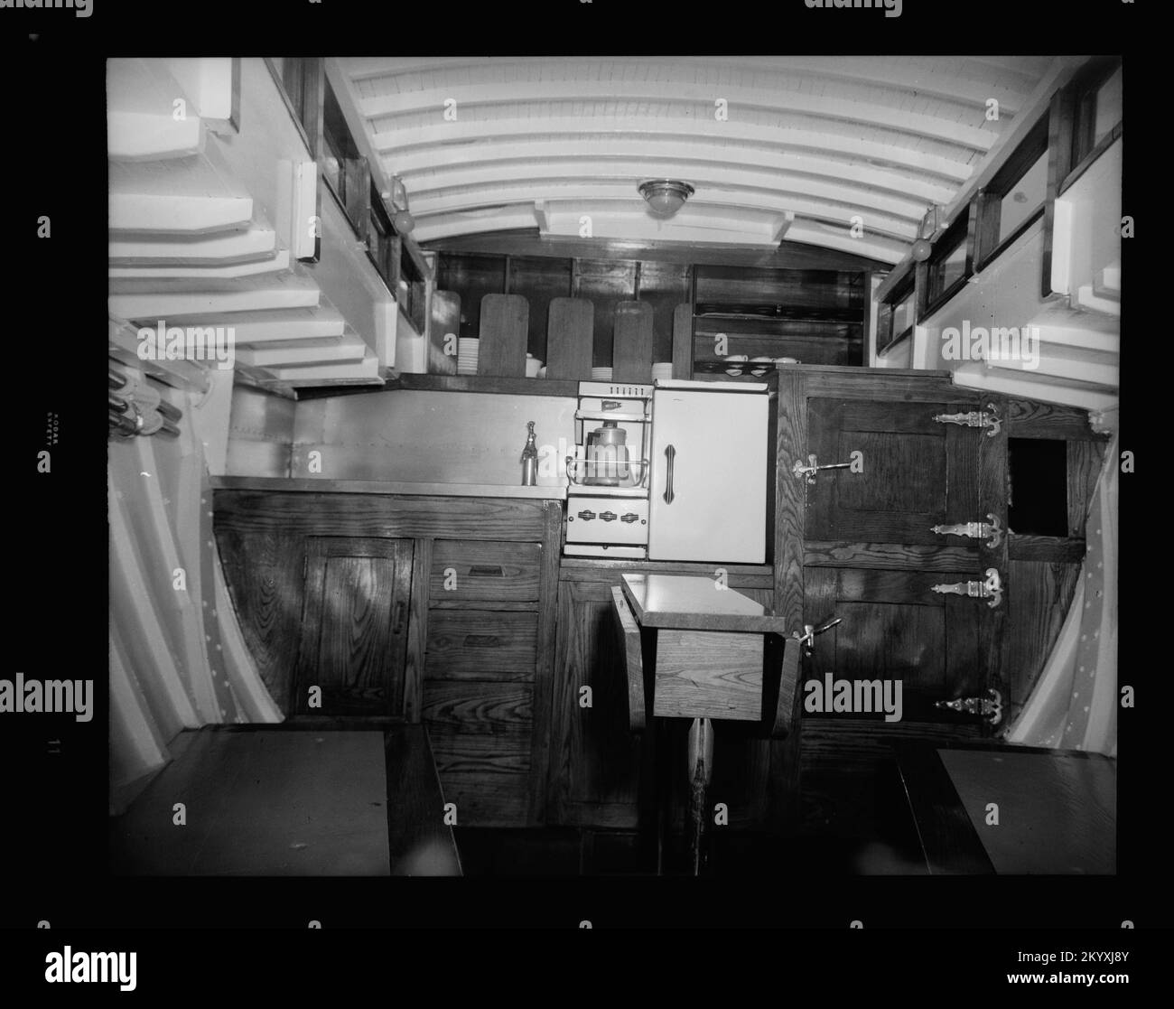 AGC369 Williamsburg , Ships, Naval Vessels, Boats, Naval History, Navy