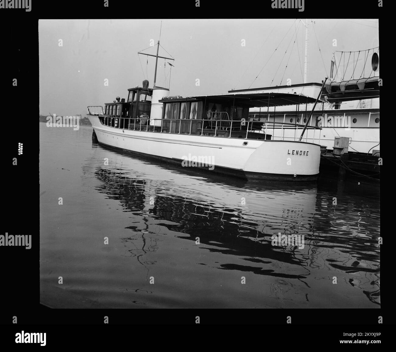 AGC369 Williamsburg , Ships, Naval Vessels, Boats, Naval History, Navy