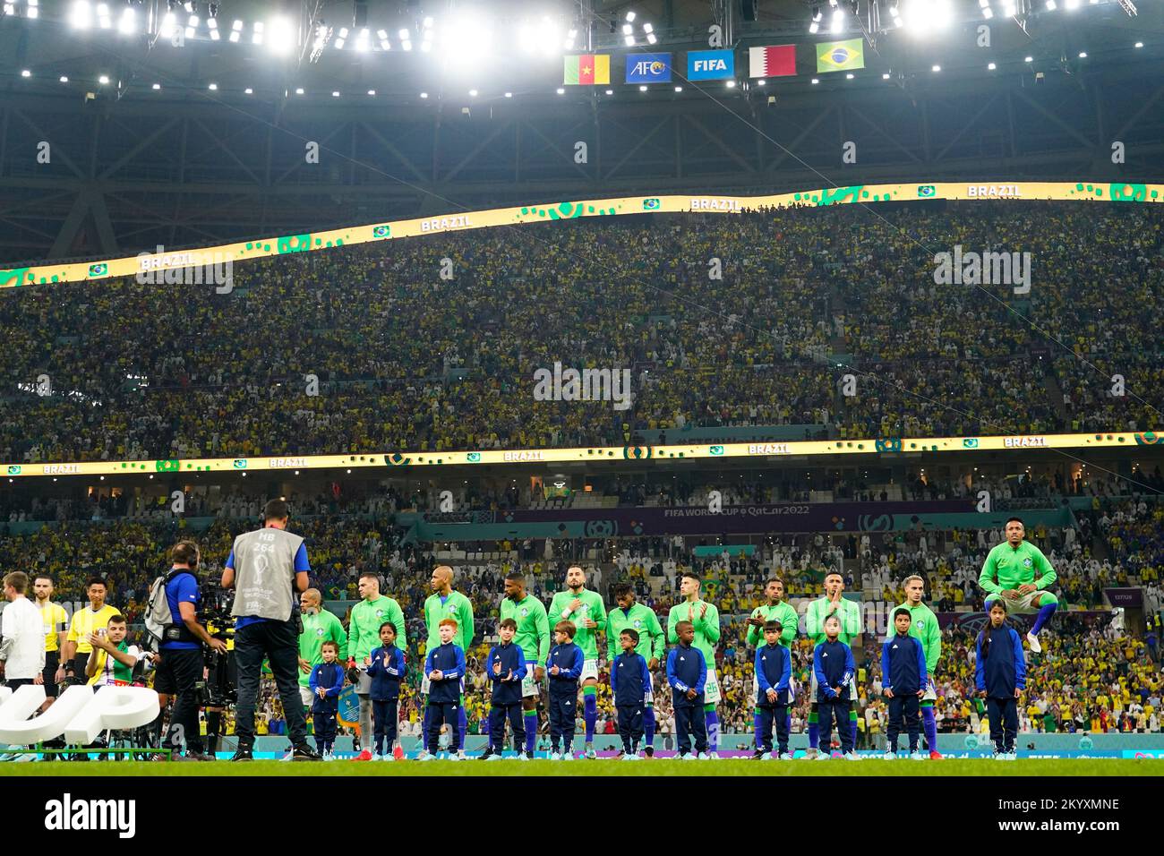 Brazil team group during the FIFA World Cup Qatar 2022 match, Group G, between Cameroon and Brazil played at Lusail Stadium on Dec 2, 2022 in Lusail, Qatar. (Photo by Bagu Blanco / PRESSIN) Stock Photo