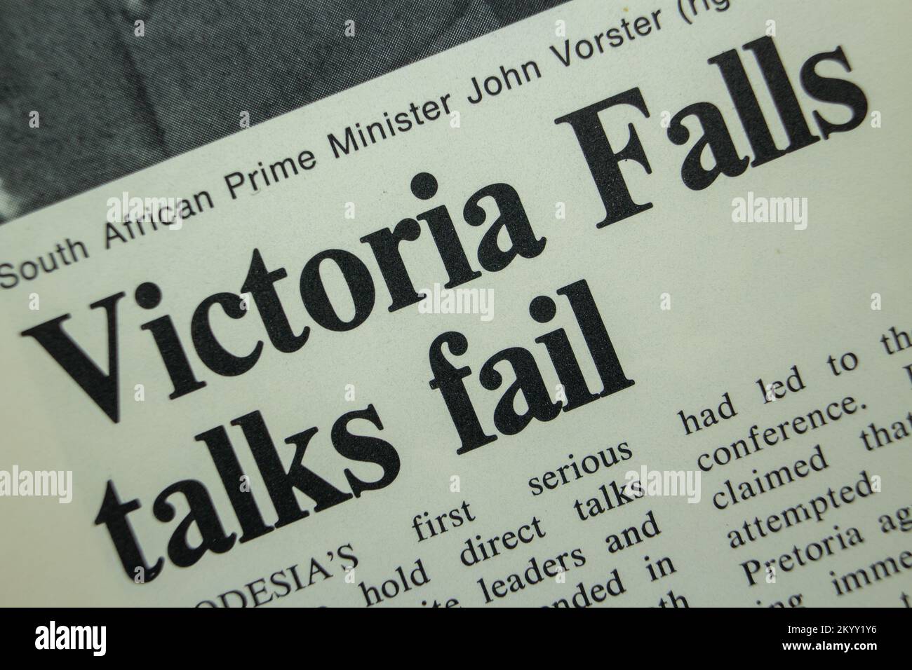 news story from 1975 newspaper headline article title - Victoria Falls talks fail Stock Photo