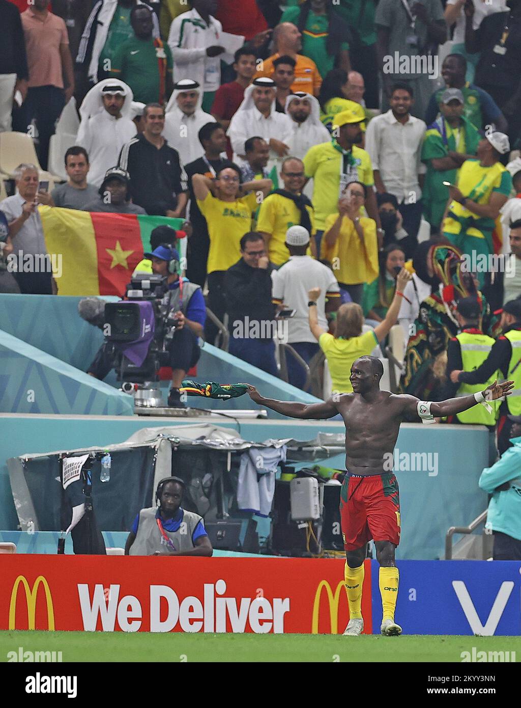 Doha, Qatar. 02nd Dec, 2022. Vincent Aboubakar of Cameroon, celebrates his goal during the match between Cameroon and Brazil, for the 3rd round of Group G of the FIFA World Cup Qatar 2022, at Lusail Stadium, this Friday 02. 30761 (Heuler Andrey/SPP) Credit: SPP Sport Press Photo. /Alamy Live News Stock Photo