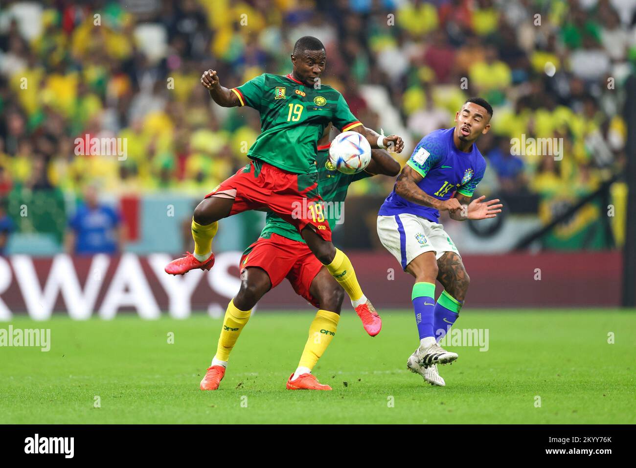 Lusail, Catar. 02nd Dec, 2022. Collins Fai and Gabriel Jesus during a match between Cameroon and Brazil, valid for the group stage of the World Cup, held at the Estádio Nacional de Lusail in Lusail, Qatar. Credit: Richard Callis/FotoArena/Alamy Live News Stock Photo