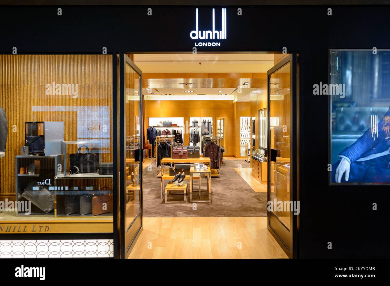 Alfred dunhill company discount