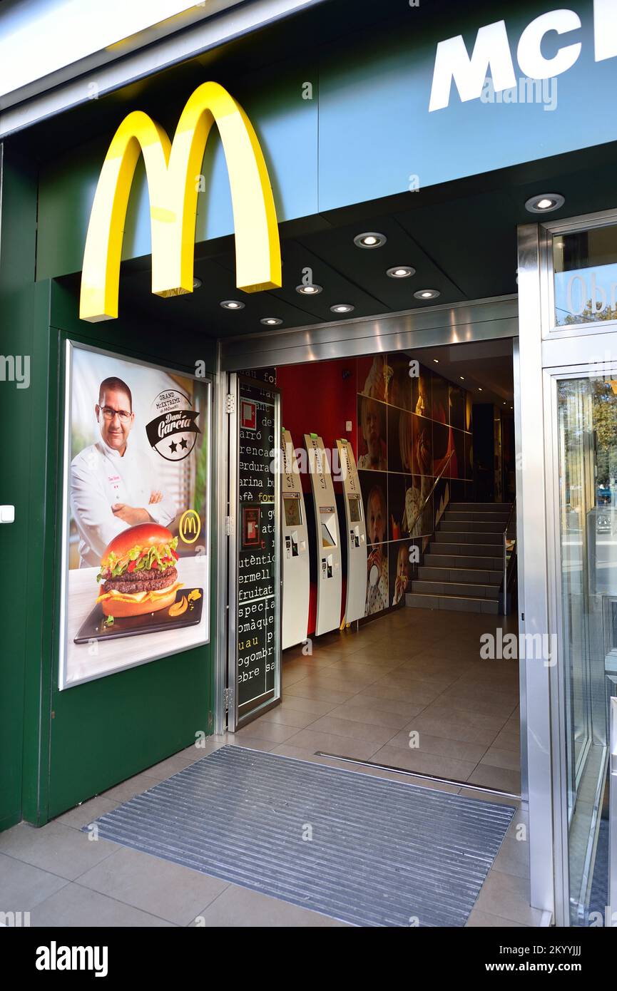 BARCELONA, SPAIN - NOVEMBER 20, 2015: entrance to McDonald's restaurant ...