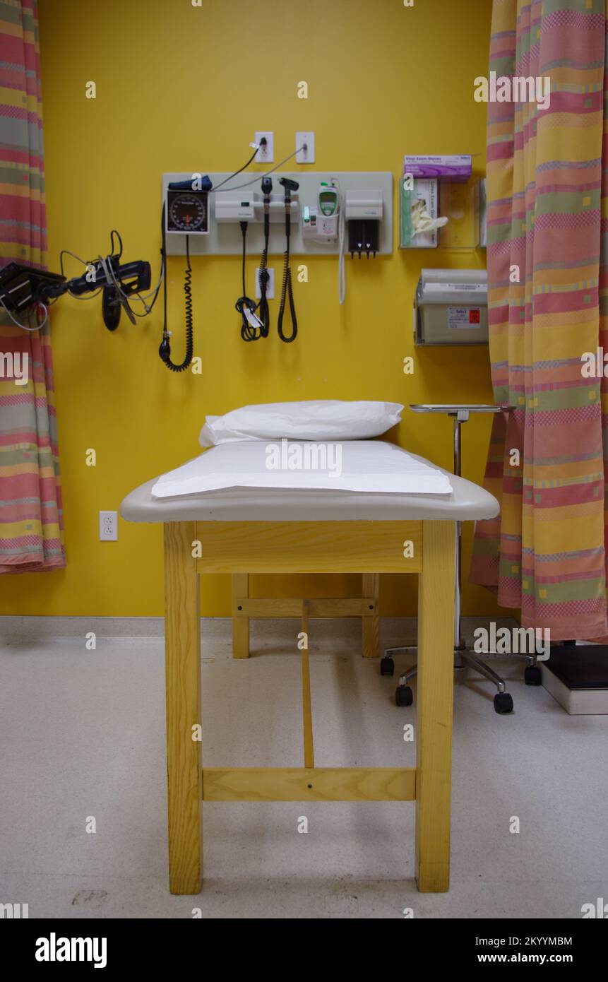 medical exam room emergency room Stock Photo Alamy