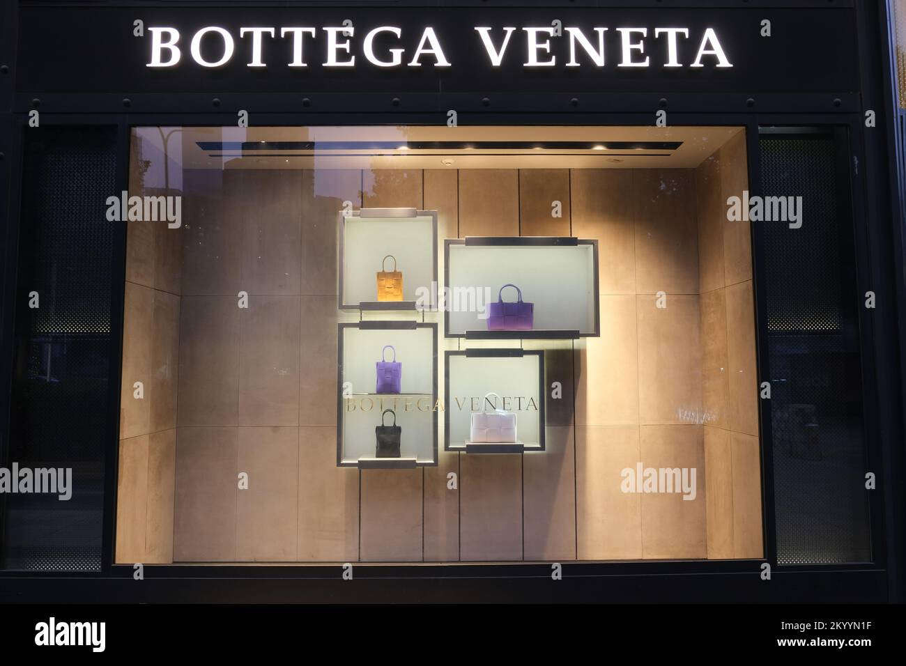 Bottega Veneta, An Italian luxury fashion house