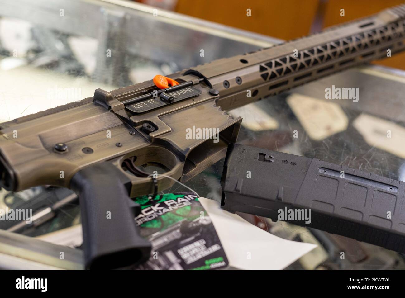 High capacity magazine hires stock photography and images Alamy