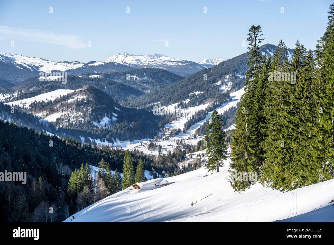 Berge im Winter, Aufstieg zum Sonntagshorn, Chiemgauer Alpen, Bayern, Deutschland Stock Photo
