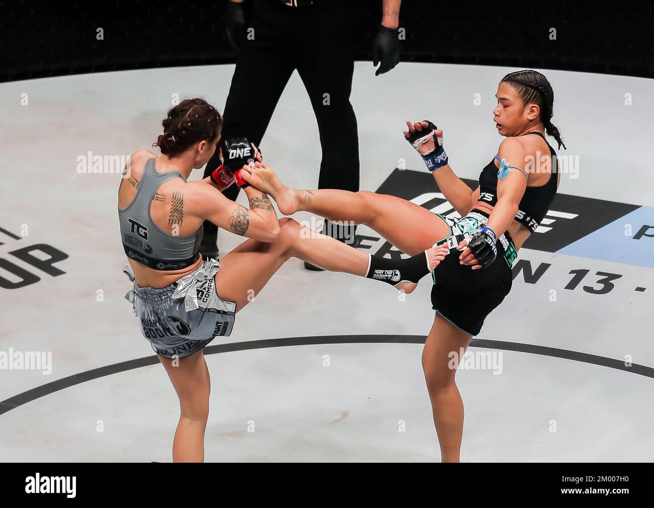 Pasay City, Philippines. 3rd Dec, 2022. Jackie Buntan (R) of the United ...