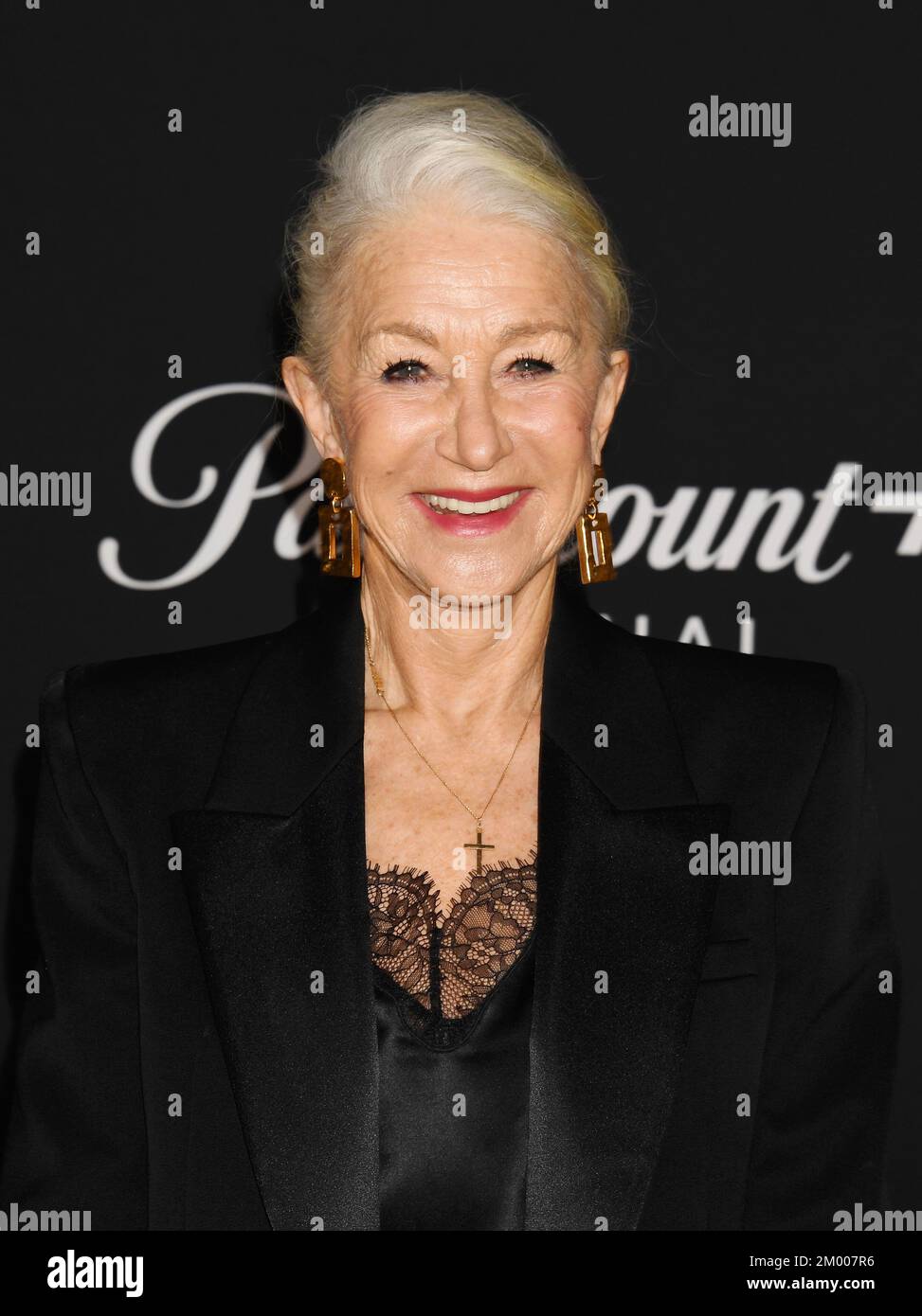 LOS ANGELES, CALIFORNIA - DECEMBER 02: Helen Mirren attends the Los Angeles Premiere Of Paramount+'s '1923' at Hollywood American Legion on December 0 Stock Photo