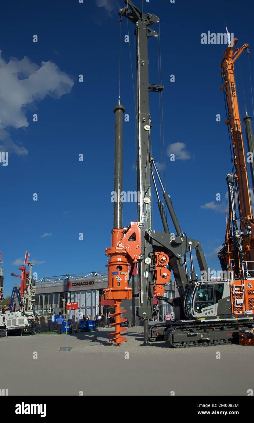 Rotary drilling rigs, drilling machines, foundation engineering, Bauma
