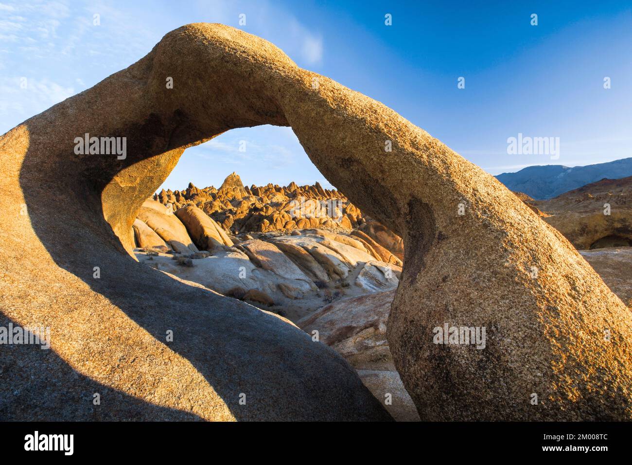 Mobius Arch, rock arch of eroded granite rock, Alabama Hills, Lone Pine, California, USA, North America Stock Photo
