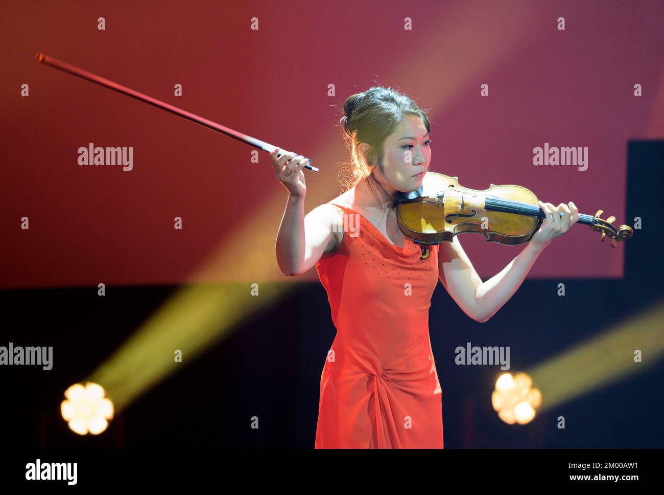 Tianwa YANG Violinist Plays The Violin Presentation Of The German Tianwa YANG Violinist Plays The Violin Presentation Of The German