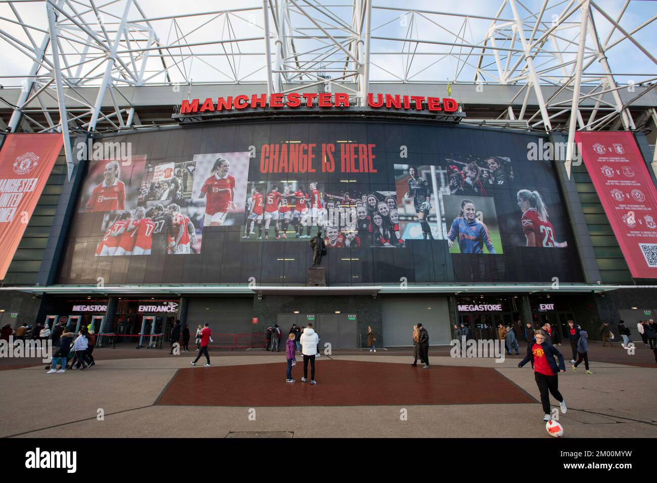 Old trafford frontage hi-res stock photography and images - Alamy