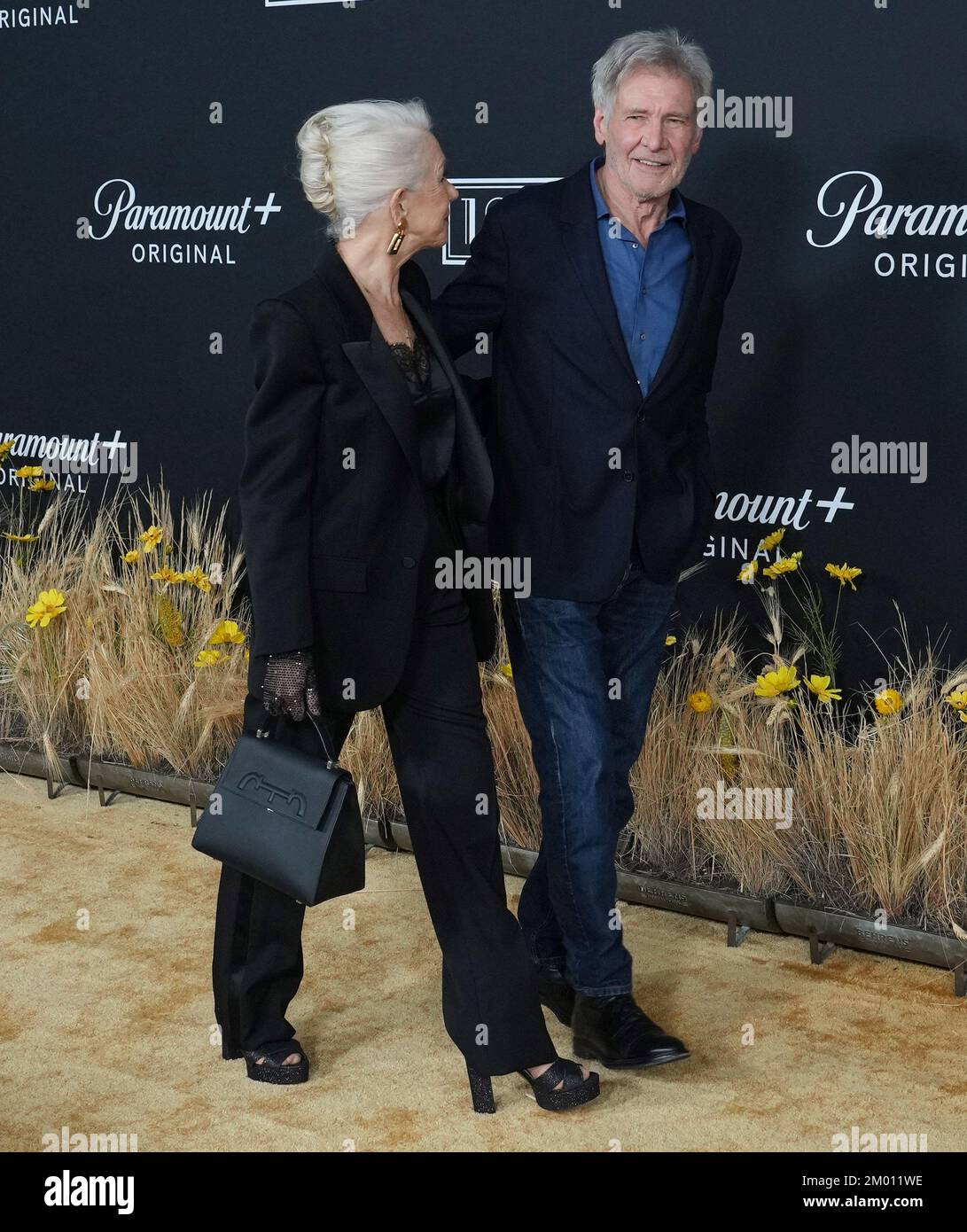 Los Angeles, USA. 02nd Dec, 2022. (LR) Helen Mirren and Harrison Ford