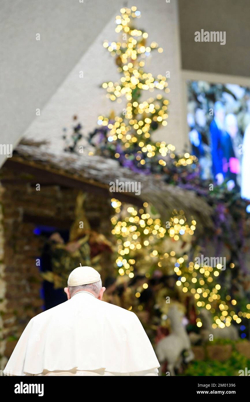Vatican, Vatican. 03rd Dec, 2022. Italy, Rome, Vatican, 22/12/3 Pope Francis meets with the donors of the Christmas tree and Nativity scene at the Vatican, Photograph by Vatican Media /Catholic Press Photo. RESTRICTED TO EDITORIAL USE - NO MARKETING - NO ADVERTISING CAMPAIGNS Credit: Independent Photo Agency/Alamy Live News Stock Photo