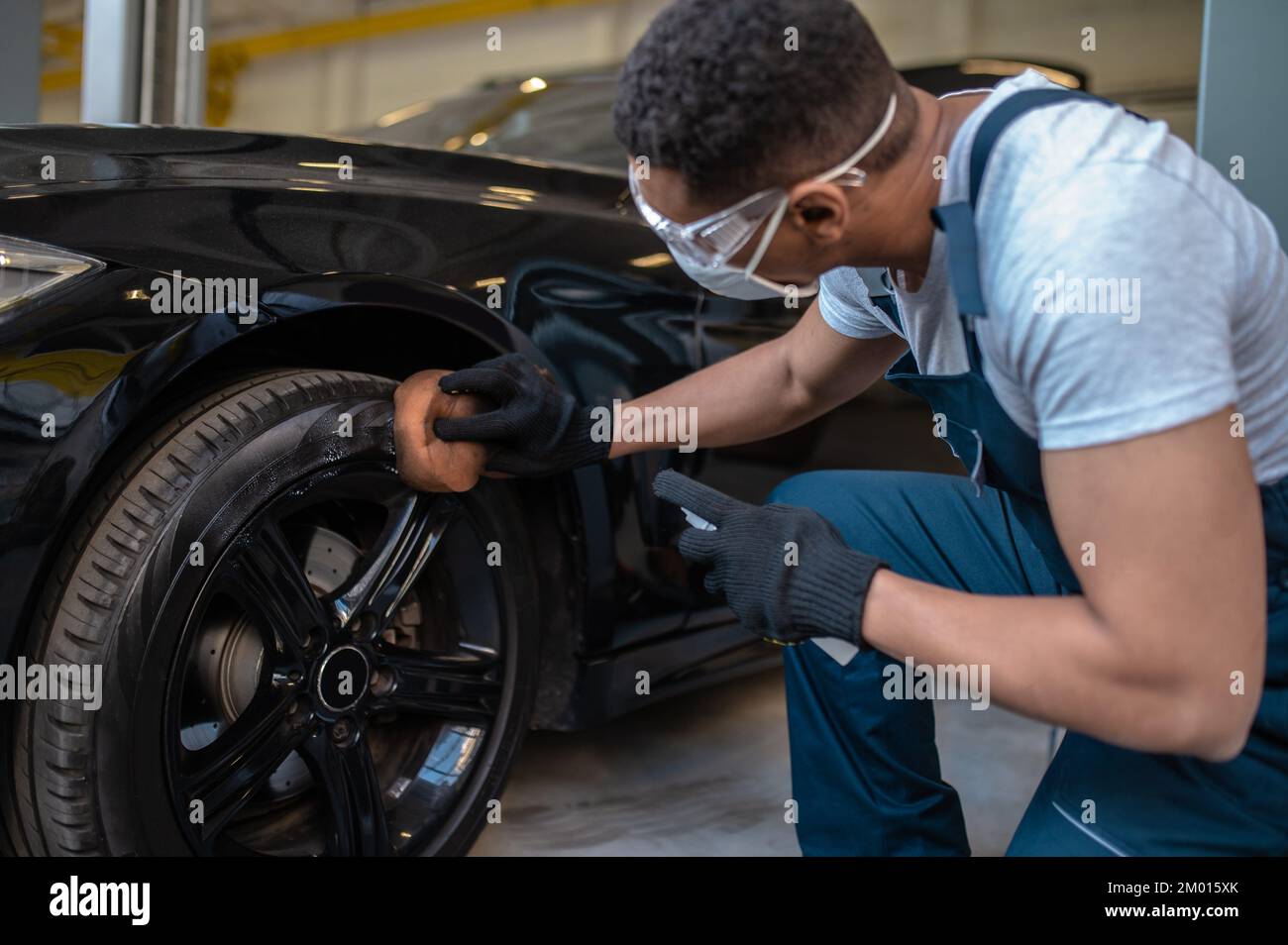 Repair foam and tyre hires stock photography and images Alamy