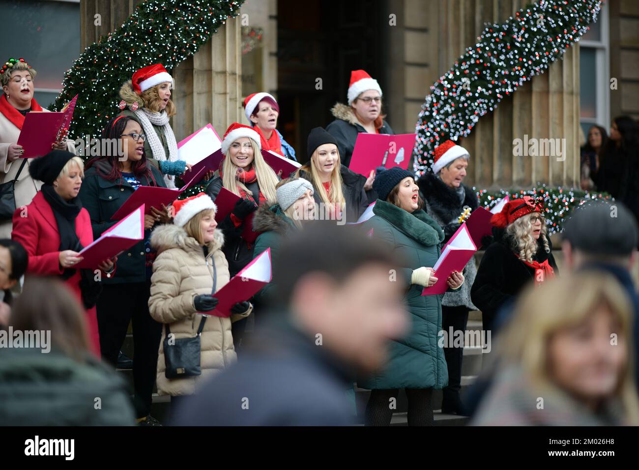 Edinburgh Scotland, UK 03 December 2022. Carol singers in Street