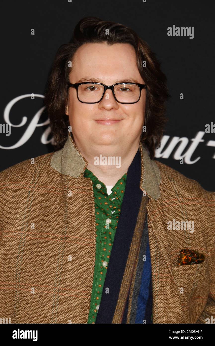 LOS ANGELES, CALIFORNIA - DECEMBER 02: Clark Duke attends the Los Angeles Premiere Of Paramount+'s '1923' at Hollywood American Legion on December 02, Stock Photo