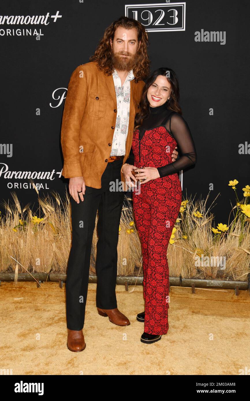 LOS ANGELES, CALIFORNIA - DECEMBER 02: (L-R) Rhett James McLaughlin and