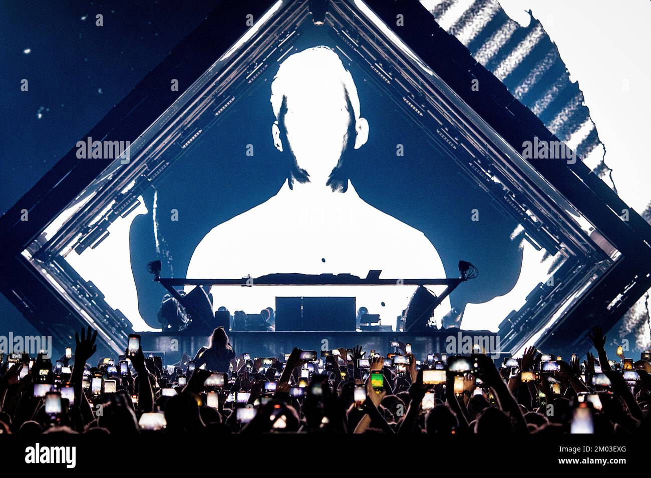 Hardwell musician hi-res stock photography and images - Alamy Hardwell musician hi-res stock photography and images - Alamy
