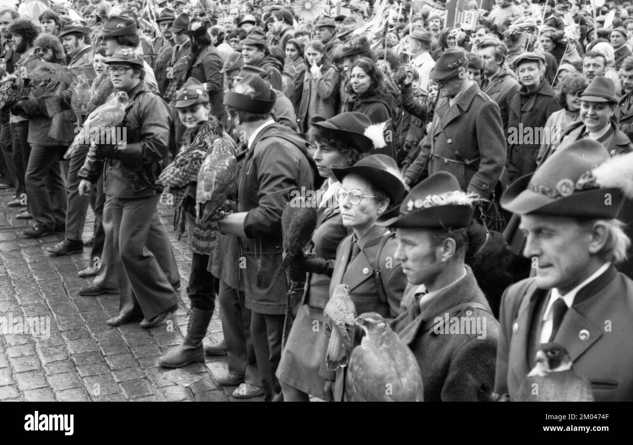 CZE, Czech Republic, Prague: CSSR, Country and People. Everyday life in a country under communist rule. Prague 01.05.1981. Demonstration on 1 May, gro Stock Photo