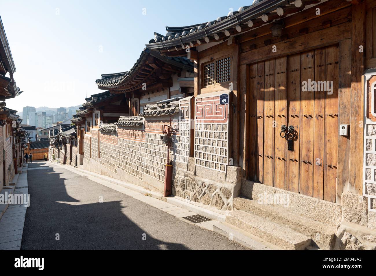 Traditional Korean houses of Bukchon Hanok village Stock Photo - Alamy