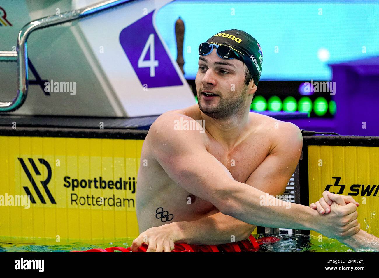 ROTTERDAM, NETHERLANDS - DECEMBER 4: Arno Kamminga celebrating competing in the Men, 100m Breaststroke, Finals during the RQM Rotterdam Qualification Meet - Day 4 at Zwemcentrum Rotterdam on December 4, 2022 in Rotterdam, Netherlands (Photo by Jeroen Meuwsen/Orange Pictures) House of Sports Stock Photo