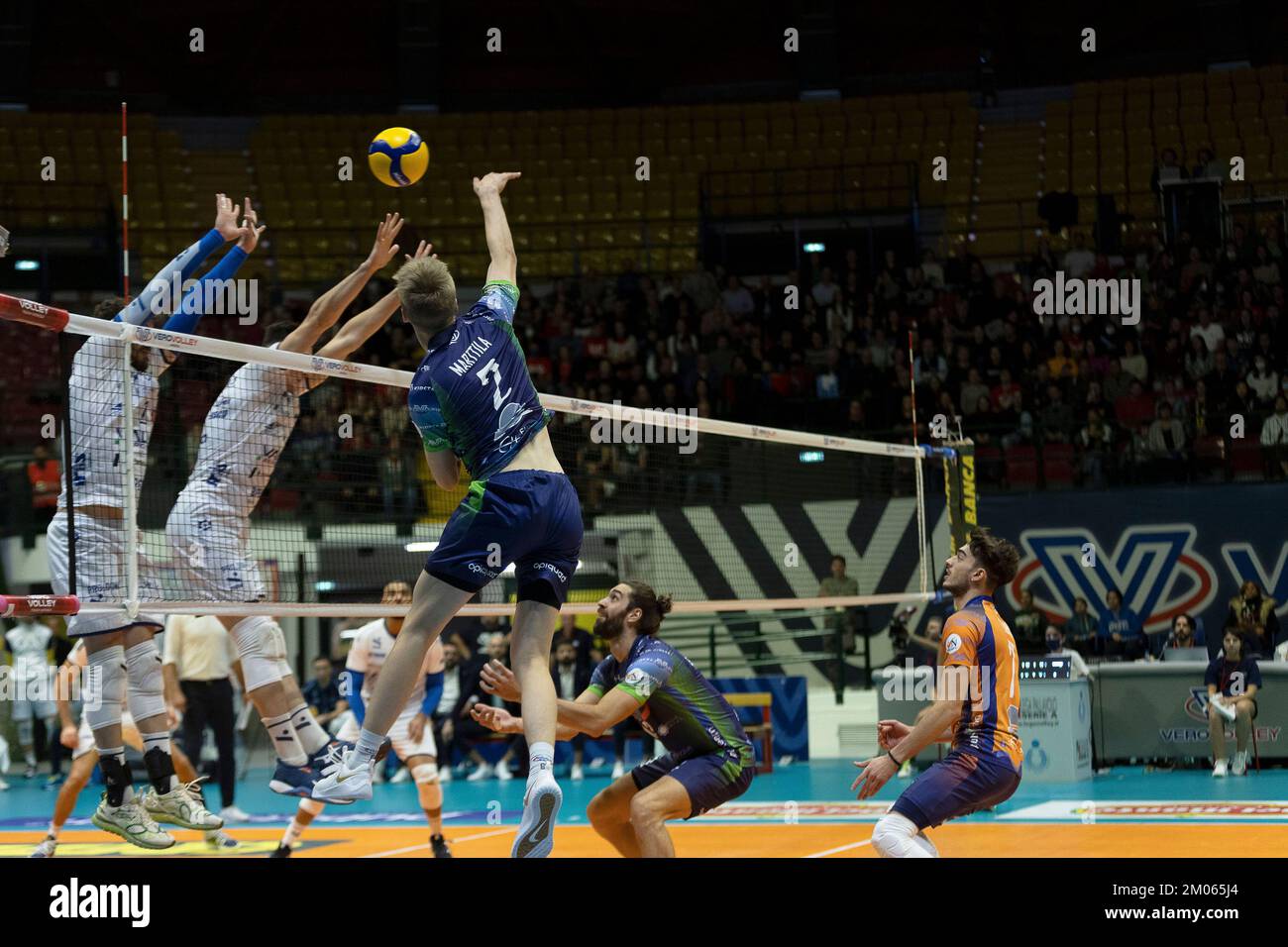 Monza, Italy. 04th Dec, 2022. Spike of Luka MARTTILA (Vero Volley Monza) during Vero Volley Monza vs Leo Shoes Modena, Volleyball Italian Serie A Men Superleague Championship in Monza, Italy, December 04 2022 Credit: Independent Photo Agency/Alamy Live News Stock Photo