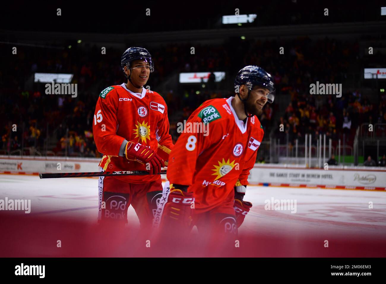 DUSSELDORF, GERMANY DECEMBER 4, 2022 Hockey match DEL Duesseldorfer