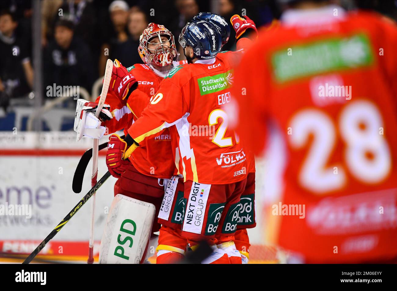 DUSSELDORF, GERMANY DECEMBER 4, 2022 Hockey match DEL Duesseldorfer