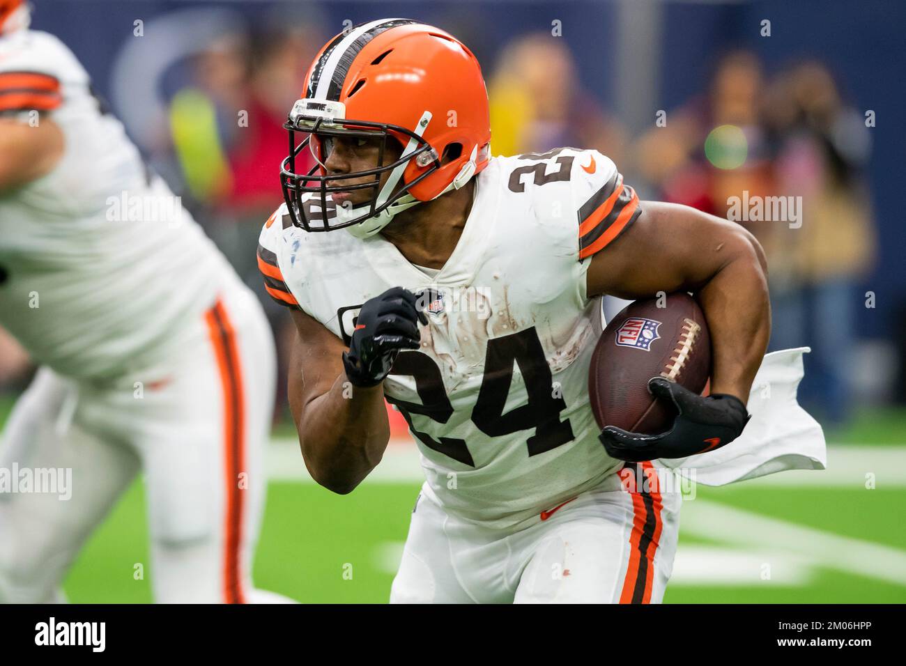 Cleveland Browns' Nick Chubb Walks Off The Field After Practice At The ...