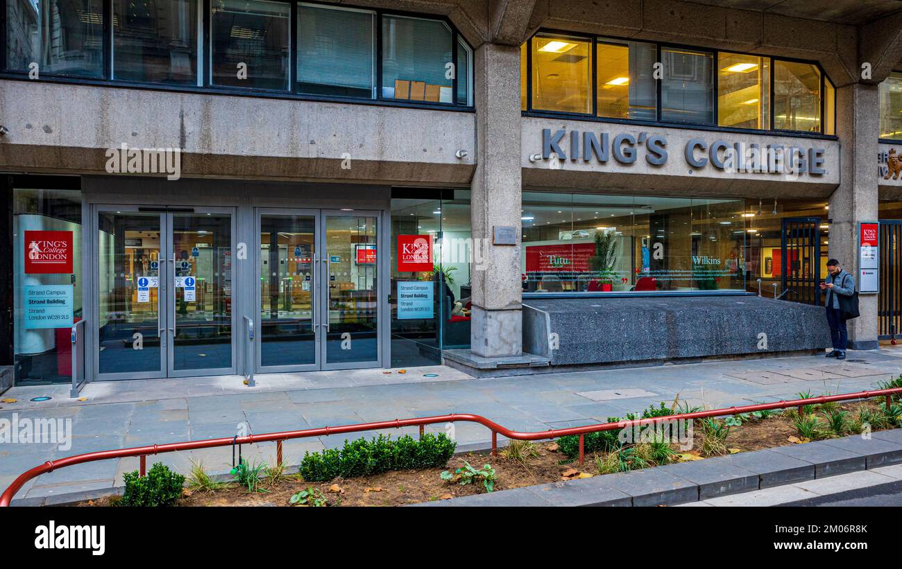 Kings College London Strand Campus Entrance. Kings College is a constituent college of the University of London but awards degrees in its own name. Stock Photo