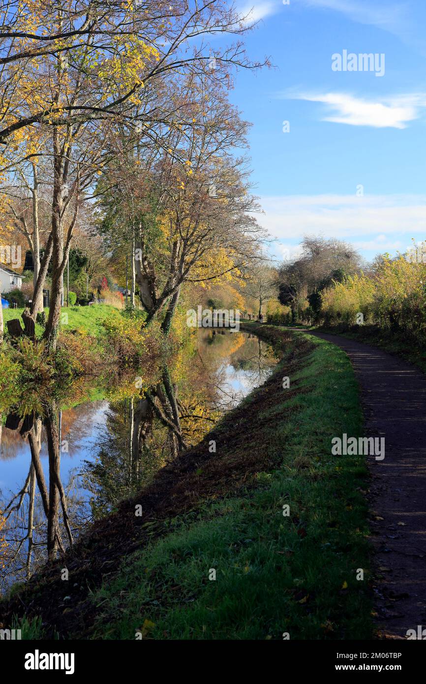 Monmouthshire and Brecon Canal. Camlas Mynwy ac Aberhonddu. Brecon