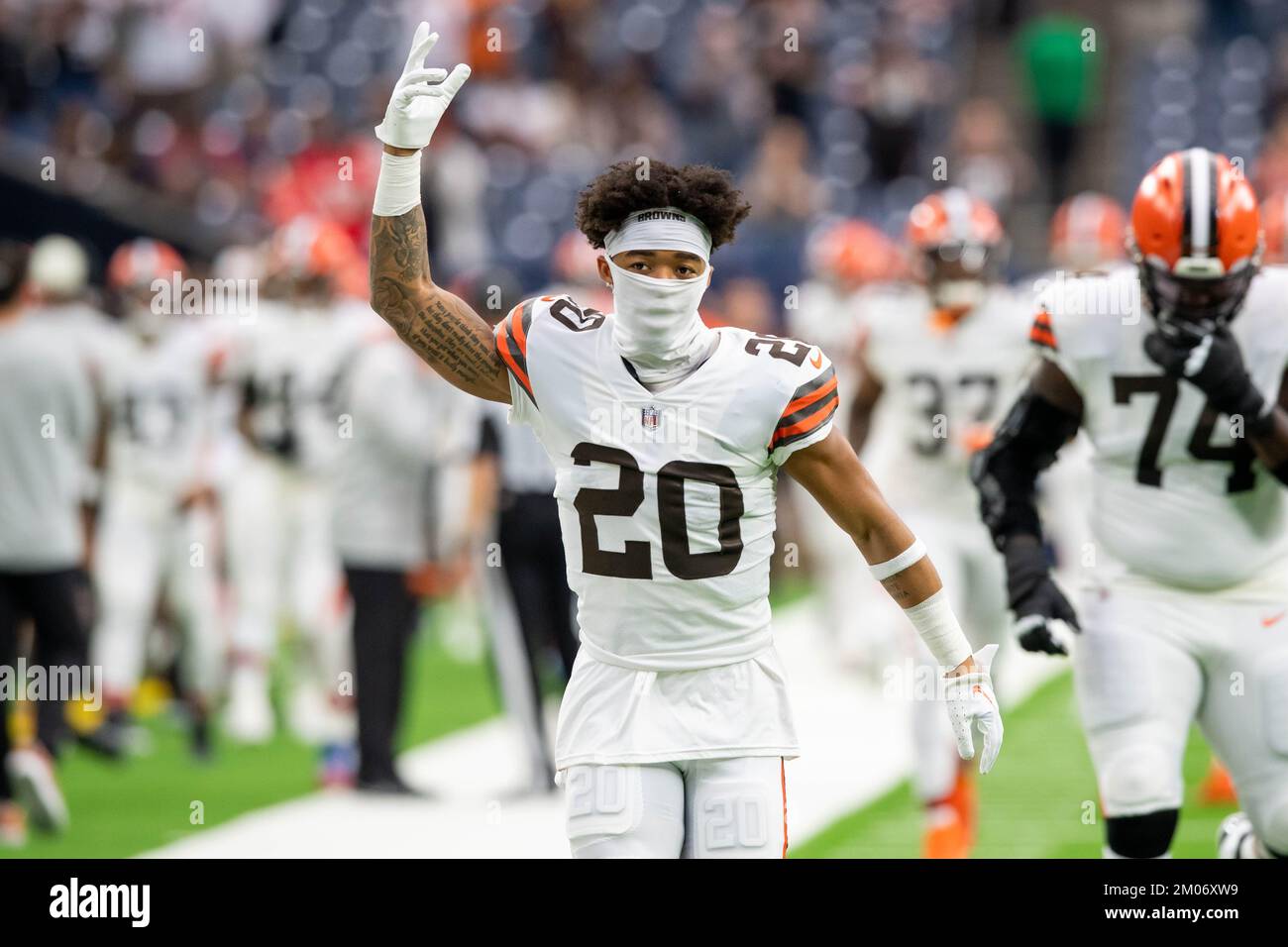 Houston, TX, USA. 4th Dec, 2022. Cleveland Browns cornerback Greg Newsome II (20) prior to a game between the Cleveland Browns and the Houston Texans in Houston, TX. Trask Smith/CSM/Alamy Live News Stock Photo