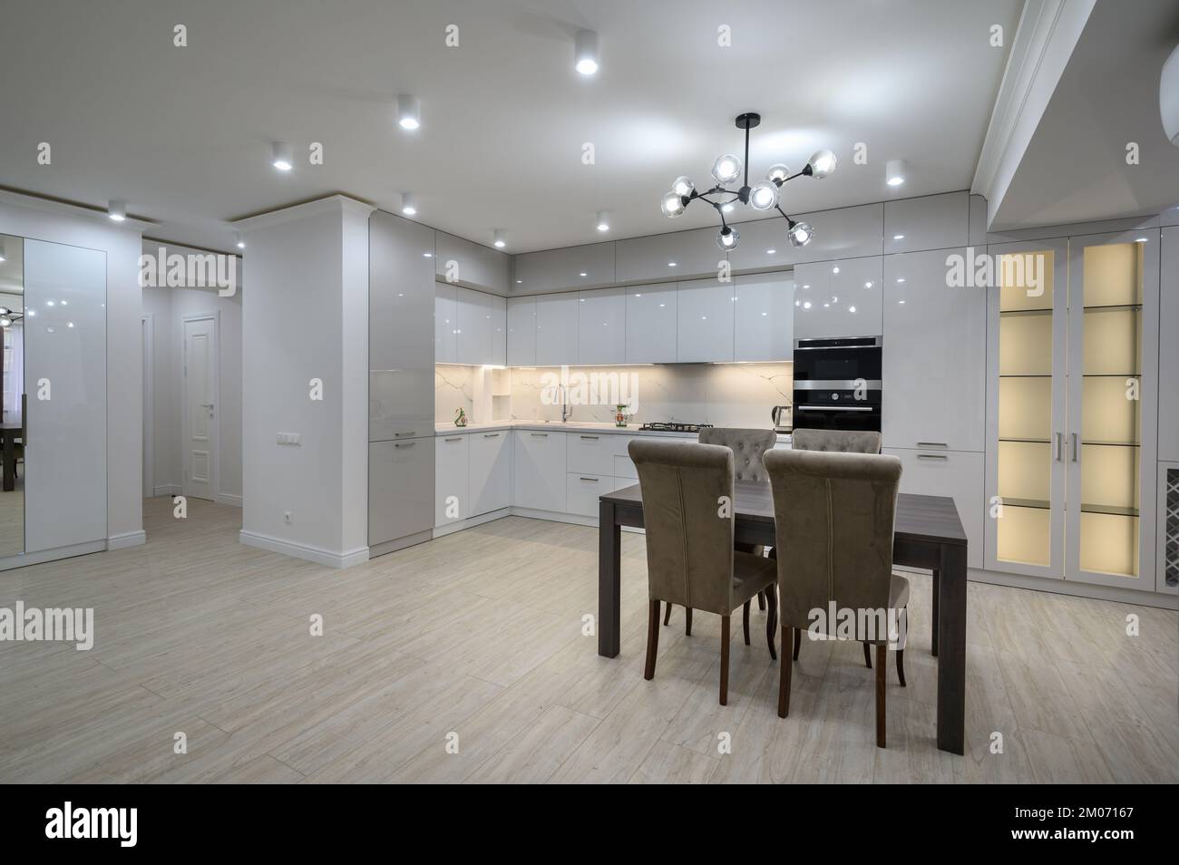 Interior large spacious kitchen living hi-res stock photography and ...